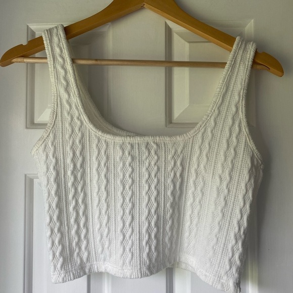 Forever 21 Tops - Forever 21 White Textured Cropped Tank Top Size L